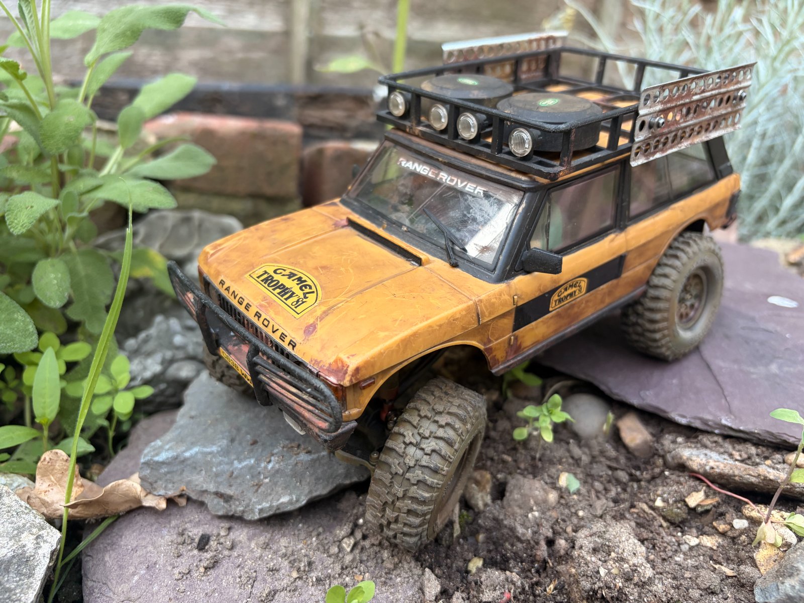 1/24 Range Rover — FCX24M/SCX24